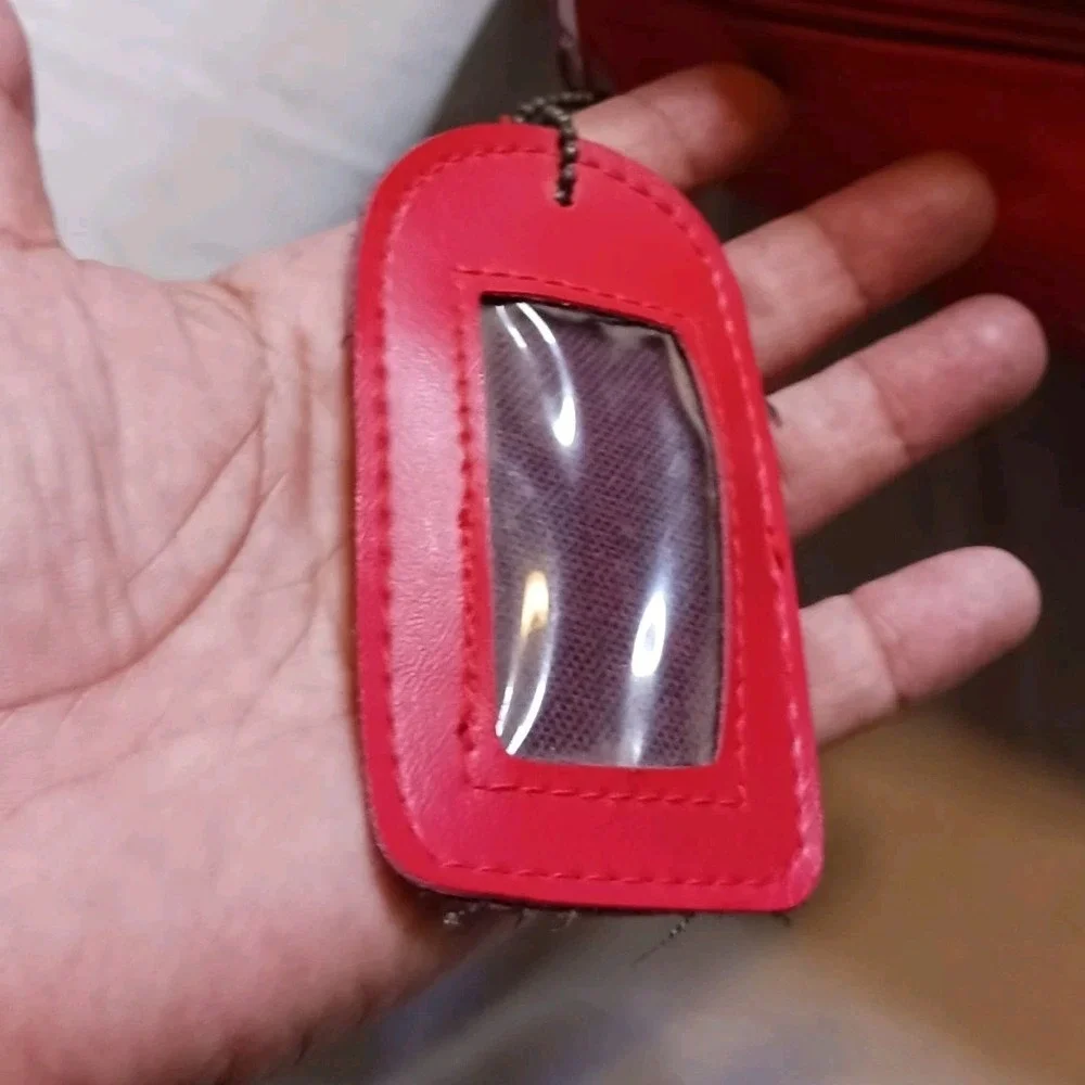 VTG Halliburton Energy Company Duffel Bag Red Canvas Logo ID Tag 3 Zip pockets